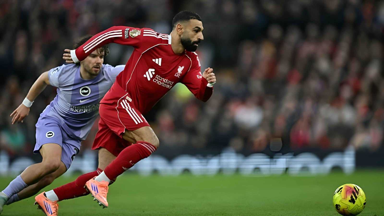 محمد صلاح يحتفل بآخر رقم قياسي مع ليفربول (صورة)