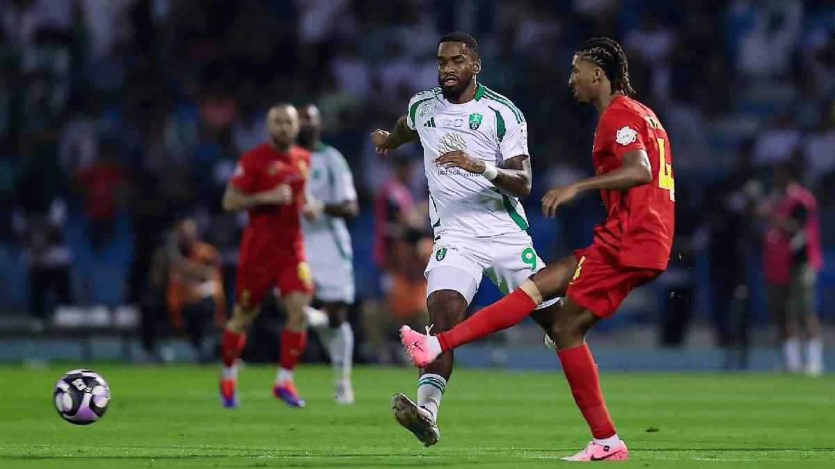 مشاركة الأهلي تهدد النزاهة.. تصعيد خطير من القادسية في أزمة السوبر السعودي