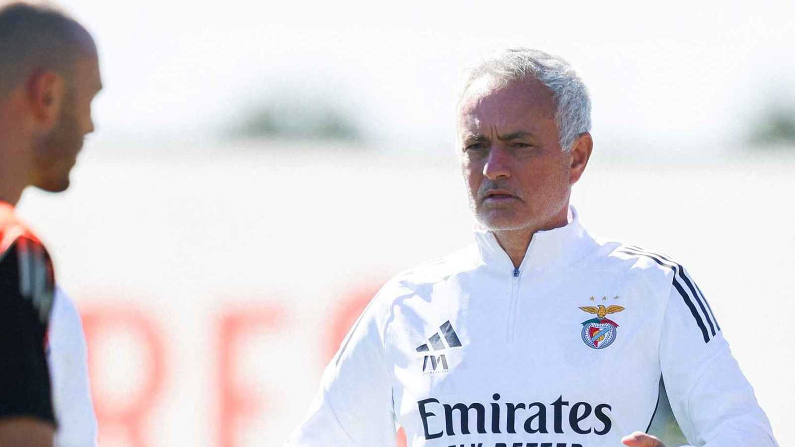 مورينيو يحسم موقفه من العودة لتدريب ريال مدريد