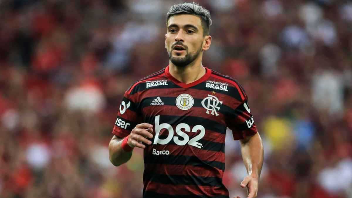 ناد سعودي يستهدف ضم نجم فلامنغو البرازيلي