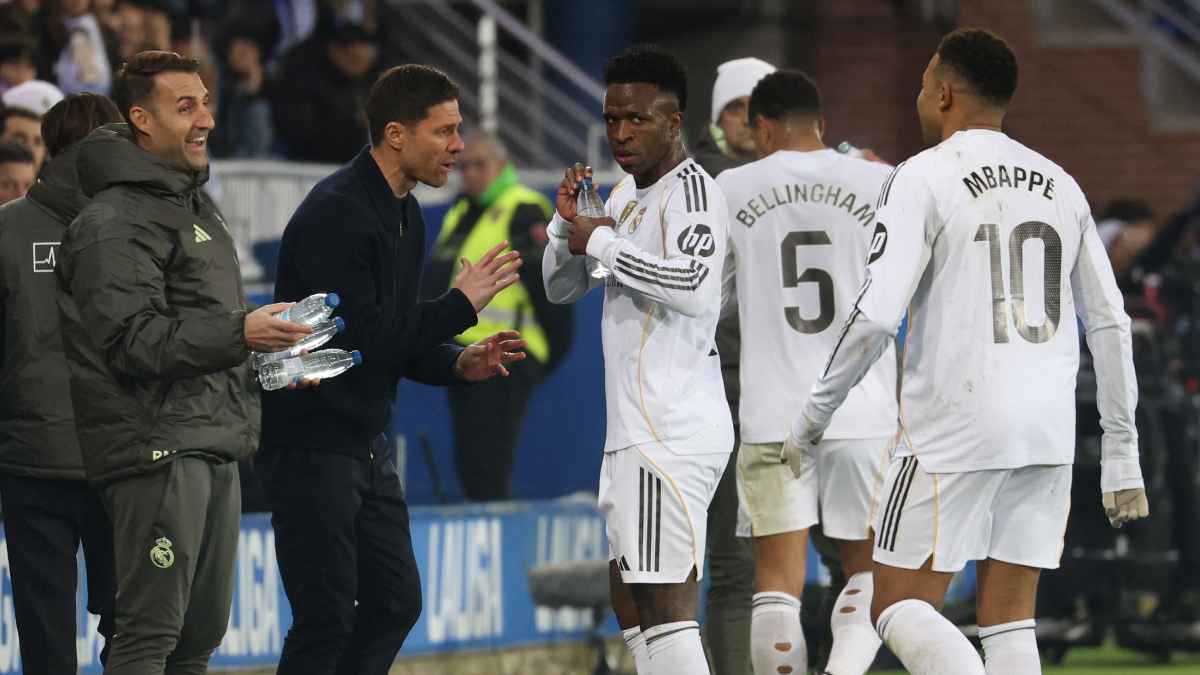 نار تحت الرماد.. 4 إشارات لأكبر شرخ في غرفة ملابس ريال مدريد