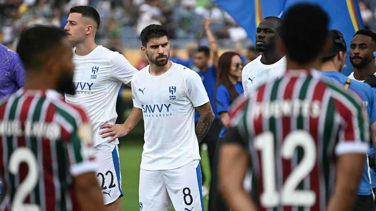 نجم نادي الهلال السعودي يواصل “إرباك الإدارة”