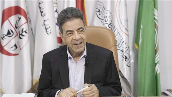 نقيب البيطريين يعلن مفاجأة صادمة حالة وقف تداول الدواجن الحية بالأسواق