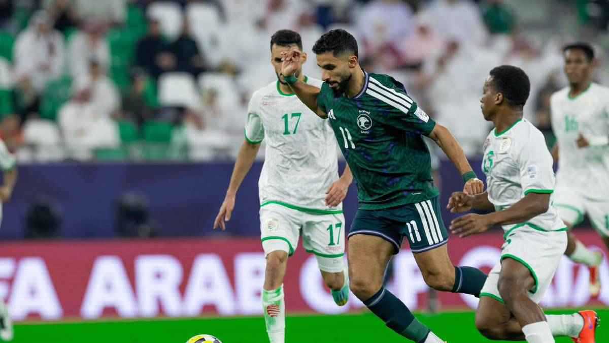 هدية كأس العرب.. رينارد يتخلص من أكبر أزمات المنتخب السعودي