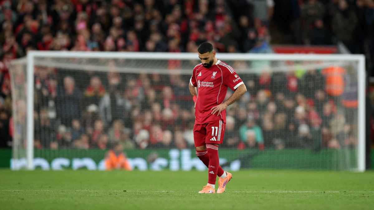 هل خاض محمد صلاح آخر مباراة مع ليفربول؟.. رد حاسم من كوناتي