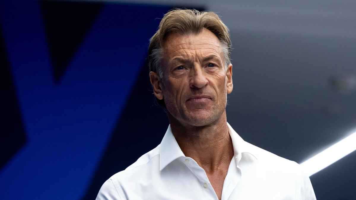 هناك علامات استفهام.. سامي الجابر يهاجم رينارد رغم فوز المنتخب السعودي (فيديو)