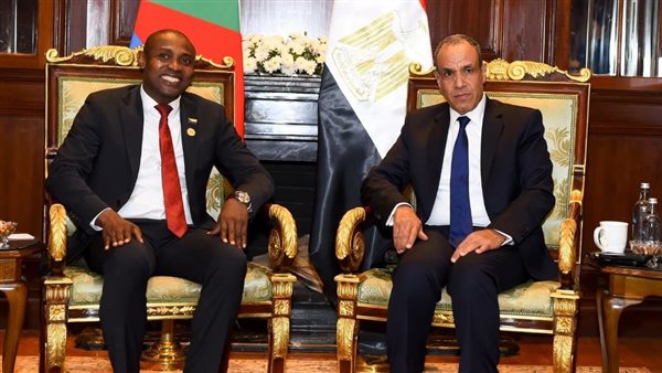 وزير الخارجية يلتقي وزير خارجية جزر القمر على هامش المؤتمر الوزارى الروسى