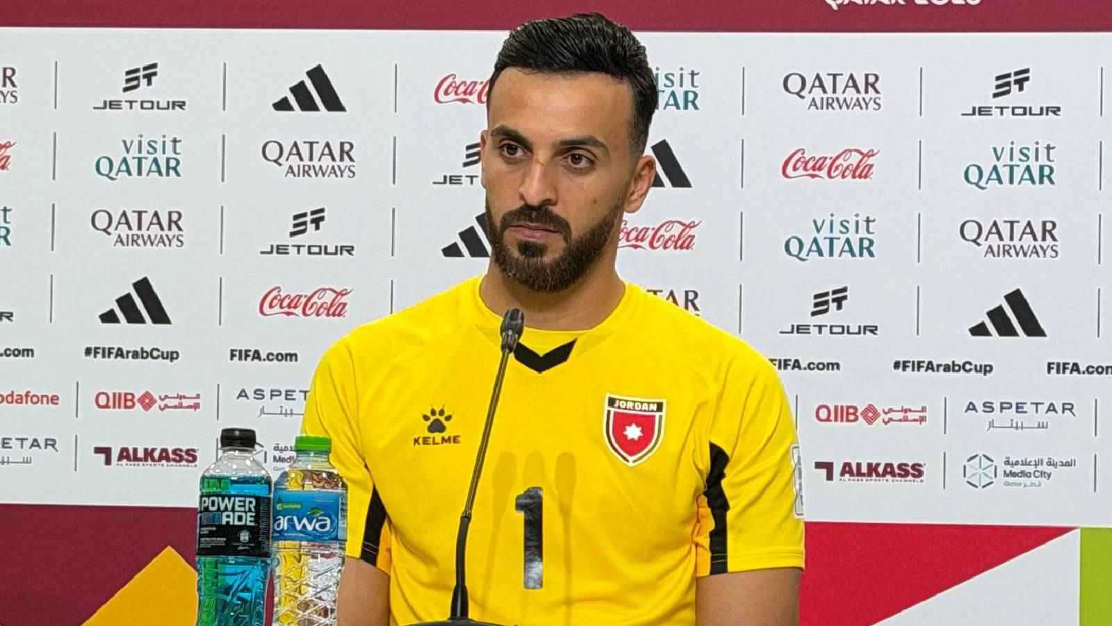 يزيد أبو ليلى يهاجم سالم الدوسري بعد مباراة السعودية والأردن (فيديو)