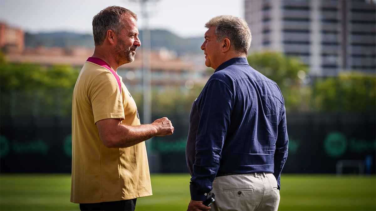 ينتظر مصير لابورتا.. هانزي فليك يثير القلق حول مستقبله مع برشلونة