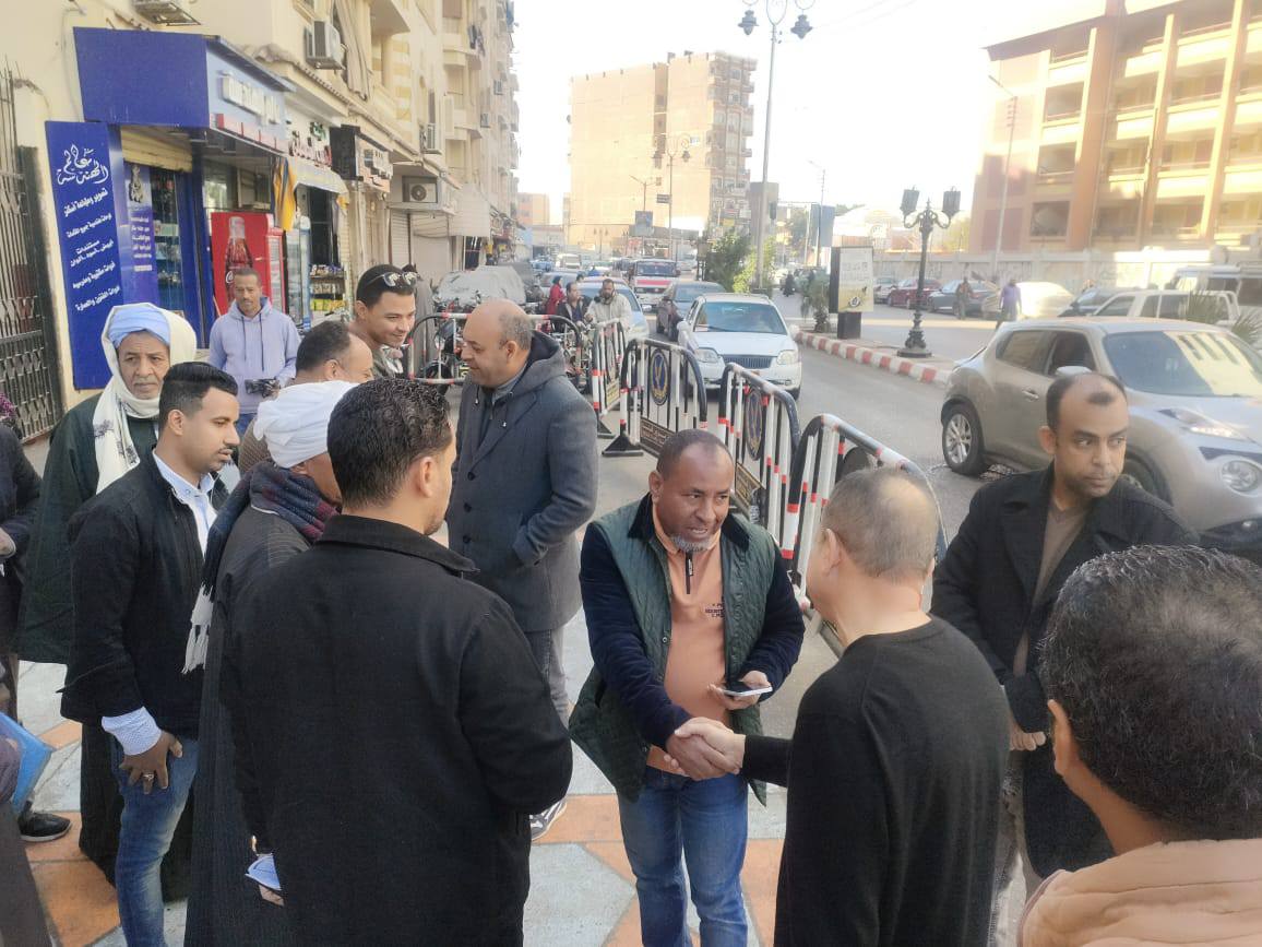 لتسريع وتيرة العمل.. رؤساء نجع حمادي وقنا يتفقدون الإدارات الهندسية تنفيذًا لتكليفات المحافظ