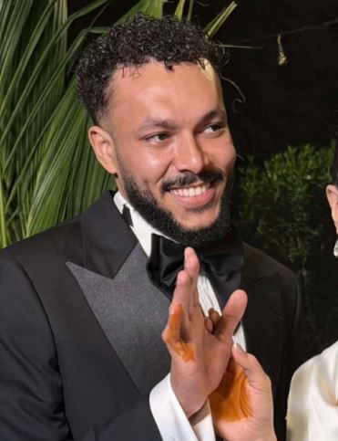 ودع العزوبية.. ويجز يفاجي جمهوره بزواجه: الحمد لله الذي تتم بنعمته الصالحات