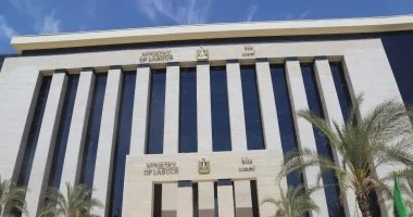 وزارة العمل تعلن توفر 1200 وظيفة براتب 9000 جنيه في تخصصات مختلفة للشباب