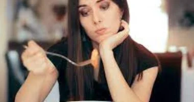 8 علامات تشير إلى اضطرابات الأكل قبل تفاقمها