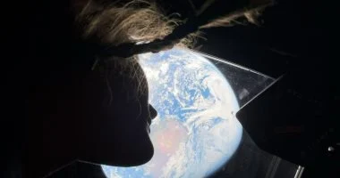 Artemis 2 تبدأ رحلة العودة للقمر بعد إنجاز تاريخي