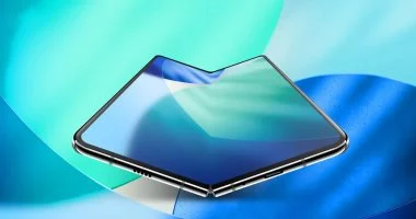 آيفون قابل للطي يقترب بمفصلة مبتكرة تخفي التجعد