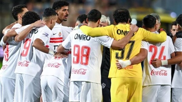 أحمد دويدار يحفز لاعبي الزمالك قبل مواجهة شباب بلوزداد في إياب نصف نهائي الكونفدرالية