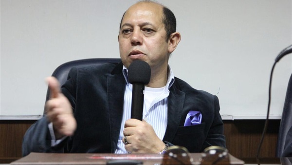 أحمد سليمان يكشف عن طلب نجم أهلاوي 4 تذاكر لمتابعة مباراة الزمالك وبيراميدز من الملعب