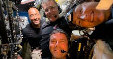 أرتميس 2: رواد الفضاء يختبرون الإشعاع وأنظمة التحكم بالمركبة