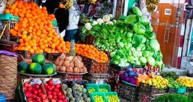 أسعار الخضراوات والفاكهة اليوم بسوق العبور والبطاطس تبدأ من 6 جنيهات والبامية تسجل 100 جنيه