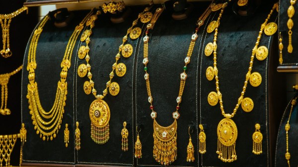 أسعار الذهب في مصر اليوم الأحد 19 أبريل 2026 وسط ترقب لتحركات السوق العالمية