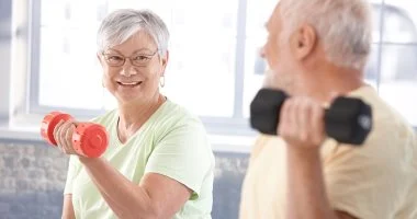 أطعمة مفاجئة لتعزيز قوة عظامك.. غير الألبان