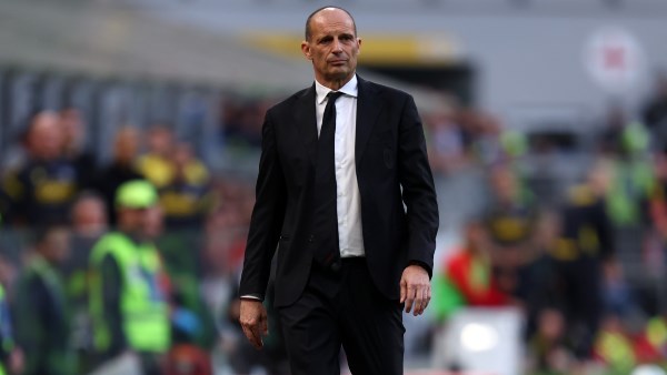 أليغري يحسم موقفه من تدريب منتخب إيطاليا ويؤكد استمراره مع ميلان لفترة طويلة