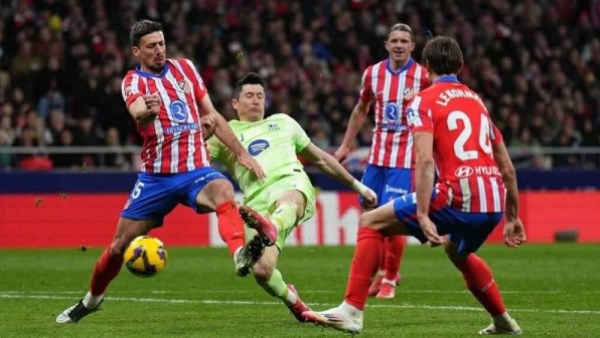 أول تعليق من برشلونة على رفض يويفا التظلم ضد حكم مباراة أتلتيكو مدريد