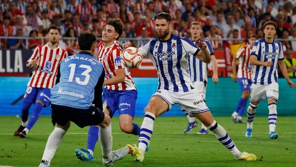 إثارة نهائي كأس ملك إسبانيا مستمرة.. التعادل يذهب بمباراة أتلتيكو مدريد وريال سوسيداد للأشواط الإضافية