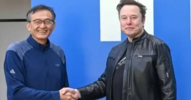 إنتل وإيلون ماسك يتعاونان لإنتاج رقائق الذكاء الاصطناعي المتقدمة