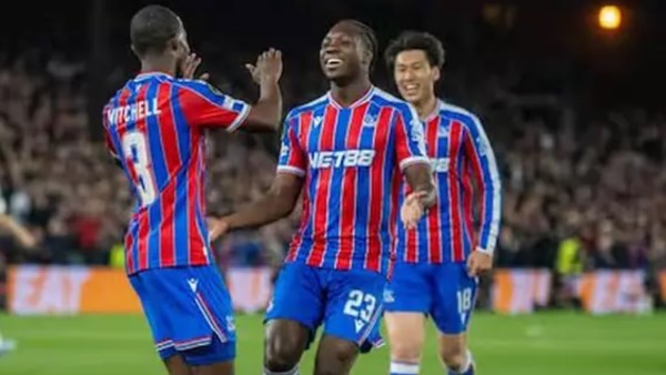 اكتمال أضلاع المربع الذهبي لدوري المؤتمر الأوروبي بتأهل كريستال بالاس وفاليكانو ووداع فيورنتينا