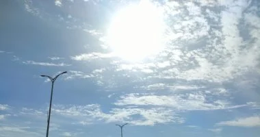 الأرصاد تعلن ارتفاع درجات الحرارة غدا والعظمى بالقاهرة 29 مع ظهور شبورة ونشاط رياح