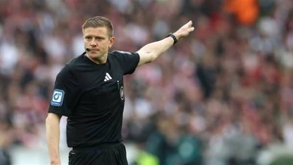 الألماني روبرت شرودر حكماً لقمة الأهلي والزمالك في الدوري