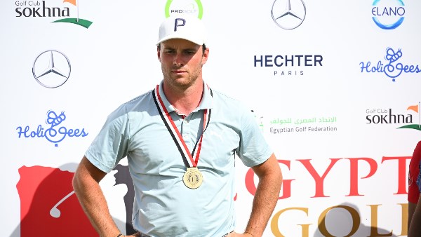 الألماني نيكولاس هوردير يتوج بلقب الجولة التاسعة لسلسلة جولف مصر العالمية بنادي السخنة