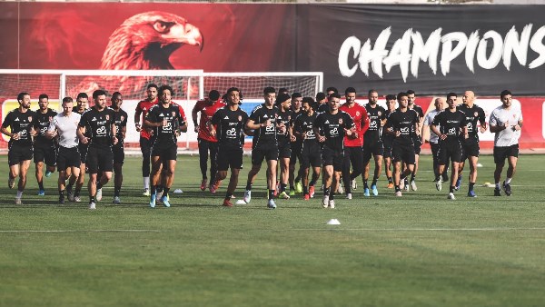 الأهلي يستأنف تدريباته الخميس استعدادا لمواجهة بيراميدز بعد انتهاء الراحة السلبية للعينات