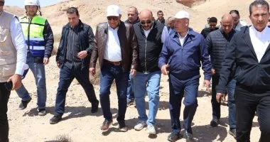 الحكومة تبدأ تنفيذ محطات طاقة الرياح بالجلالة وتبحث دمج وحدات شمسية لزيادة الإنتاج