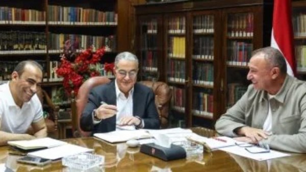 الخطيب يحسم ملفات الصفقات والراحلين في اجتماع مع ياسين منصور وسيد عبدالحفيظ بالأهلي