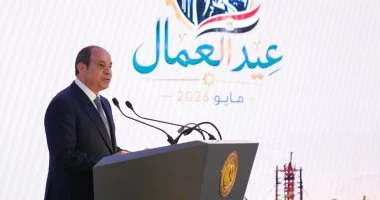 الرئيس السيسي بكلمة عيد العمال: تنفيذ الاستراتيجية الوطنية للتشغيل وافتتاح 4 مشروعات خدمية جديدة بمحافظات مختلفة