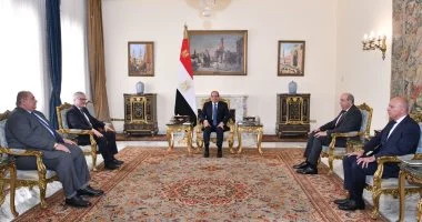 الرئيس السيسي يستعرض خطة مصر المتكاملة لتحديث منظومة الطيران المدني وزيادة طاقة المطارات الاستيعابية