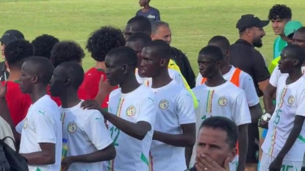السنغال تواسي المغرب وتُظهر روحًا رياضية استثنائية بكأس إفريقيا للمدارس