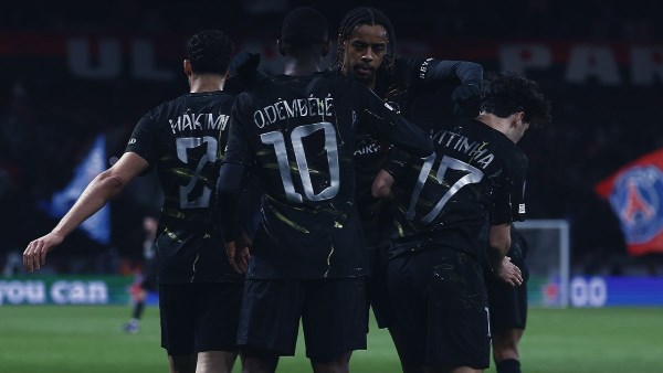 السويسري ساندرو شارير حكما لمباراة باريس سان جيرمان وبايرن ميونخ في دوري أبطال أوروبا