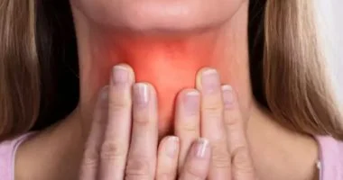 الغدة الدرقية والهضم: كيف تؤثر على صحتك وما العلاج