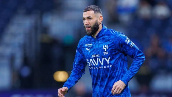 الهلال يكشف تشكيله لمواجهة الخلود ببنزيما في الهجوم