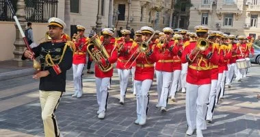 انطلاق موكب احتفالي من المتحف الروماني لتمثال الإسكندر الأكبر بمناسبة عيد تأسيس المدينة