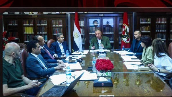 برئاسة الخطيب مؤسسة الأهلي للتنمية المجتمعية تدرس التوسع في المحافظات وإنشاء بيت الأهلي الجديد