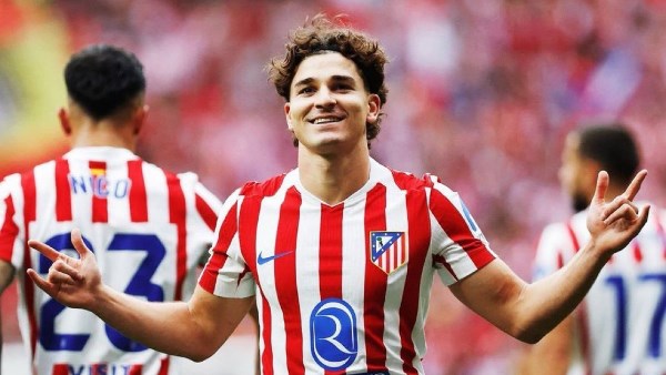 برشلونة يضع ألفاريز وباستوني على رأس أولوياته ضمن خطة لترميم الفريق في الميركاتو الصيفي