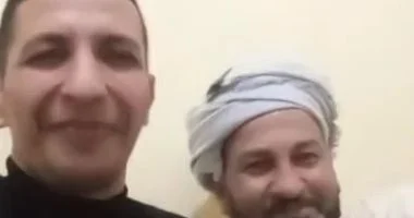 بعد 43 عاما من الغياب قصة إسلام الضائع تتصدر السوشيال ميديا عقب لم شمله بأسرته
