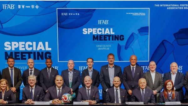 بمشاركة أبوريدة.. “فيفا” يقرر رفع جوائز المونديال وتعديلات بالبطاقات الملونة في كأس العالم 2026