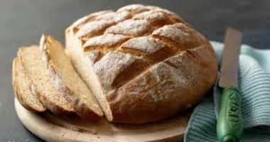 تأثير تناول الخبز يومياً على صحتك: فوائد ومخاطر.