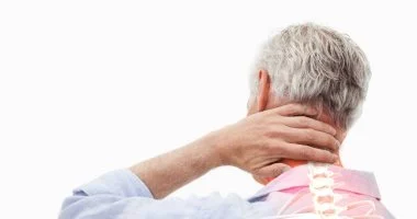 تحدب الظهر لدى كبار السن: تمارين ونصائح بسيطة لتفادي الانحناء