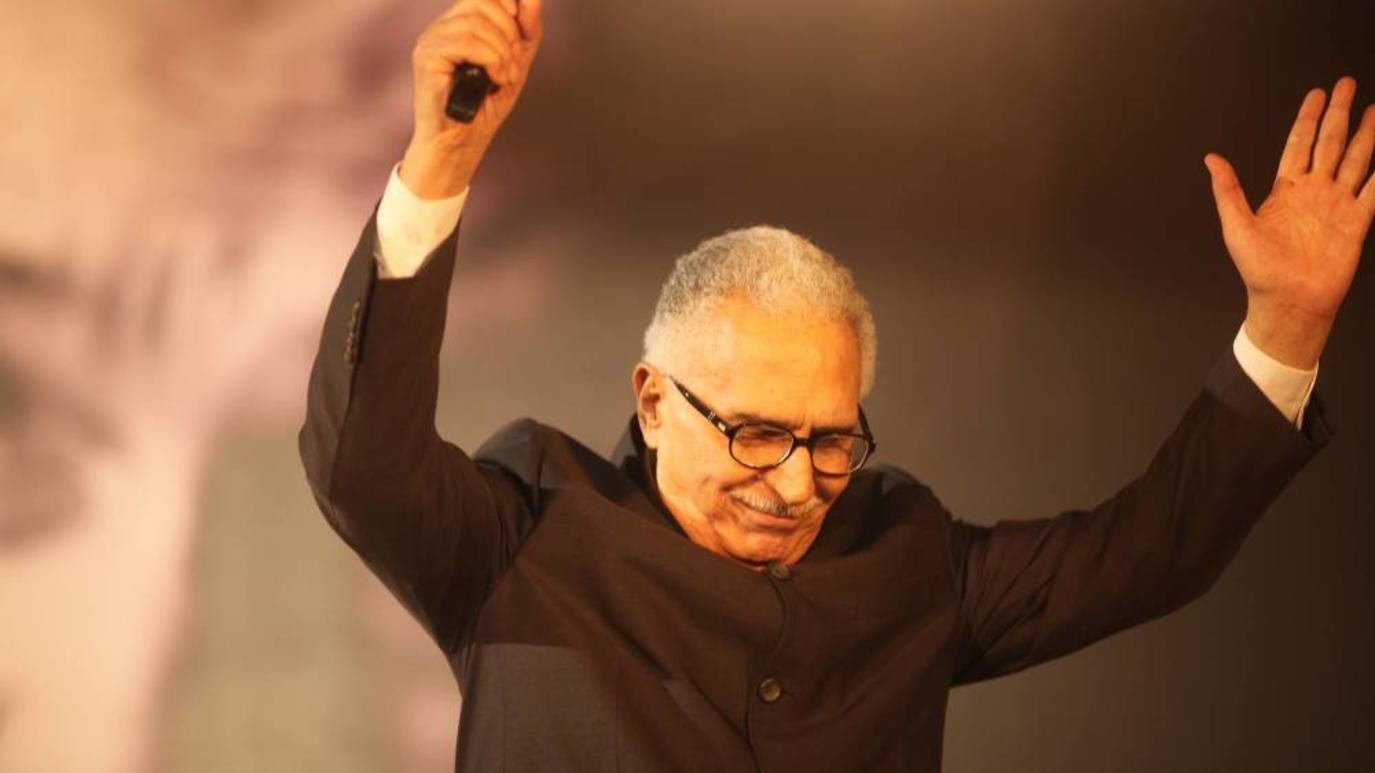 تدهور الحالة الصحية للفنان عبدالرحمن أبو زهرة ووضعه على جهاز التنفس الصناعي بالرعاية المركزة